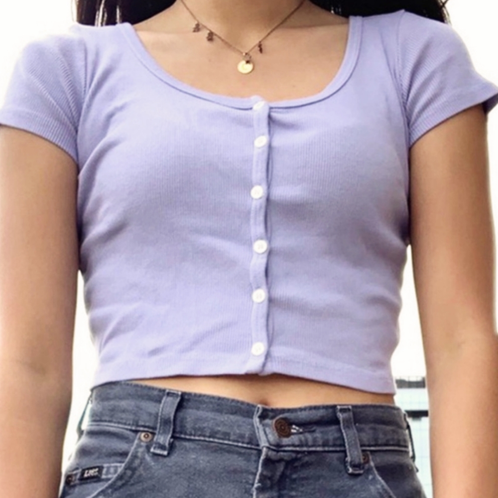 🍁 Brandy Melville 'Zenny' top. Size small, cropped, lavender